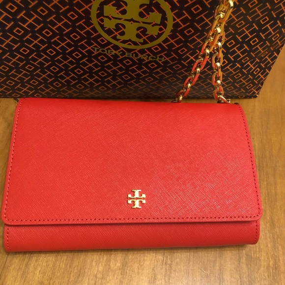 Tory Burch Handbags - Tory Burch Emerson Chain Wallet Crossbody